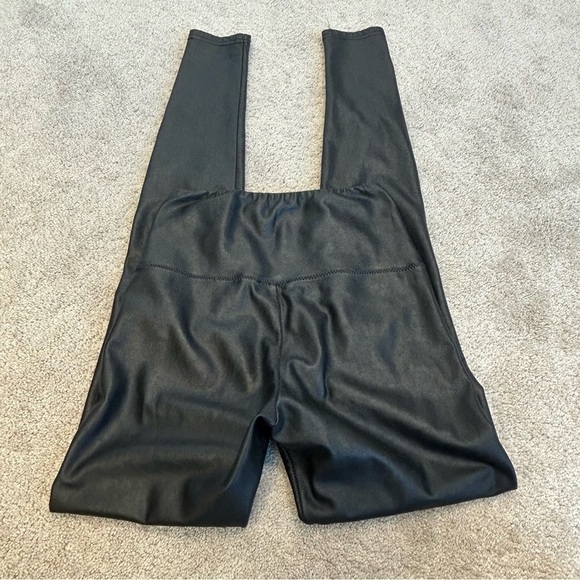 ARITZIA Wilfred Free Black Daria Faux leather leggings high waisted Sz XS - Picture 3 of 11